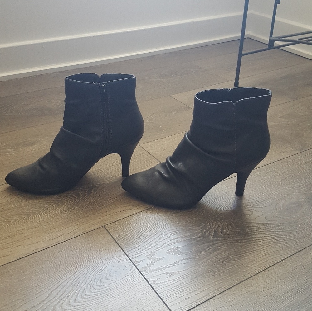 Aldo Slouchy Grey Booties